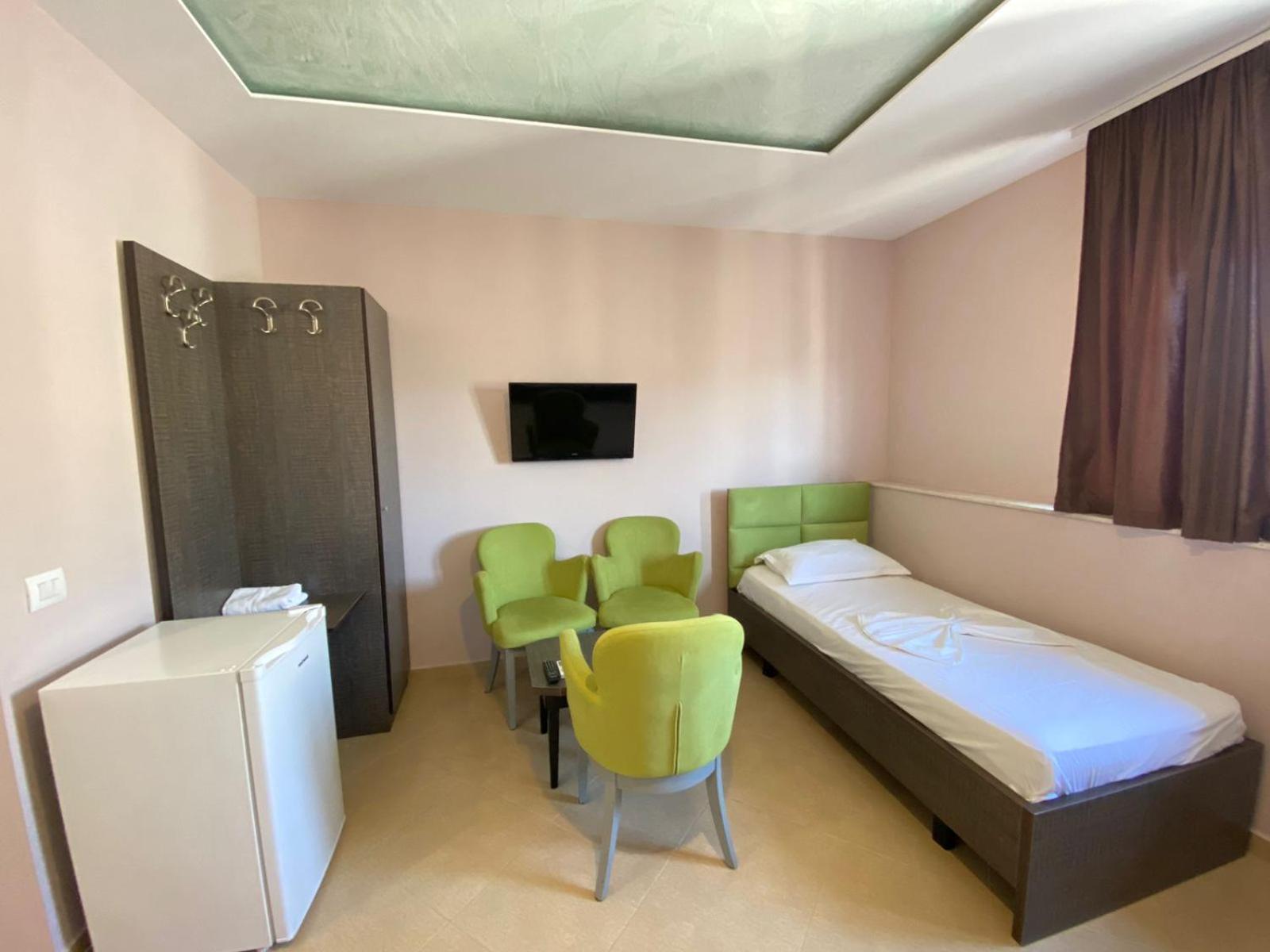 Hotel Fish Land Plazhi San Pietro Eksteriør billede